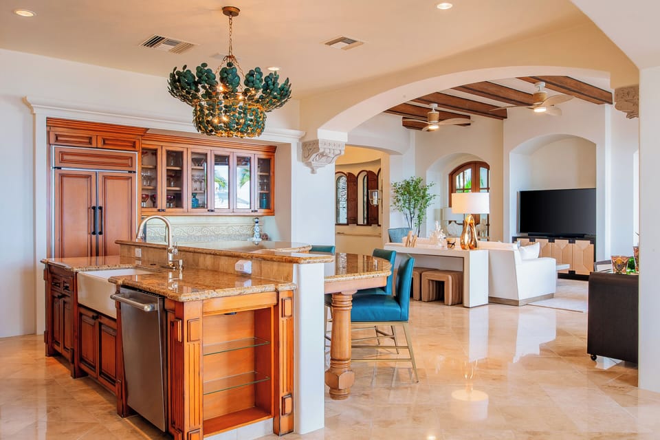 Alegre 17 - partial kitchen and living room view