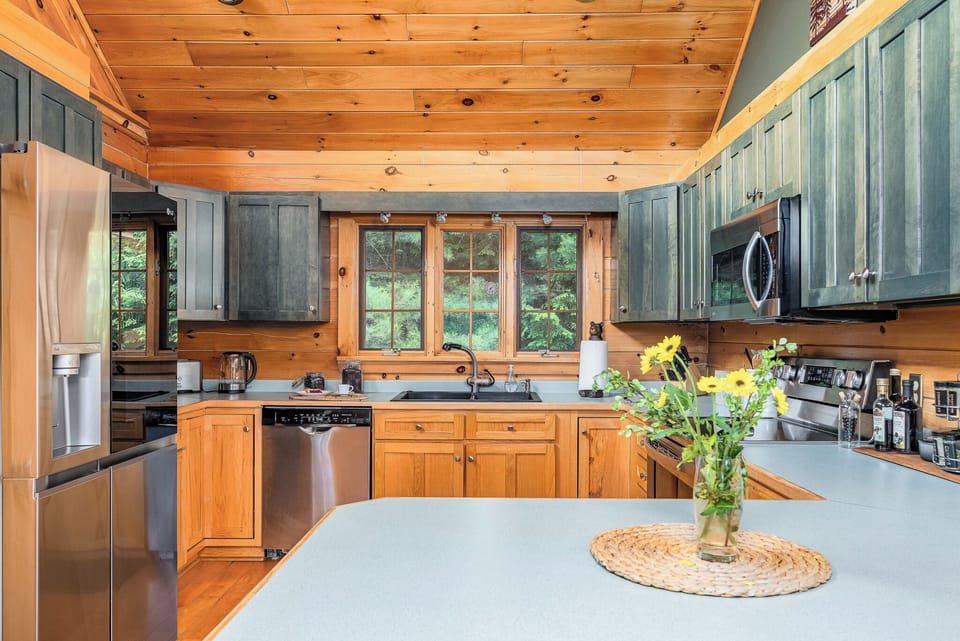 Fully stocked kitchen includes spices, kitchen & paper towels, coffee and tea supplies and more
