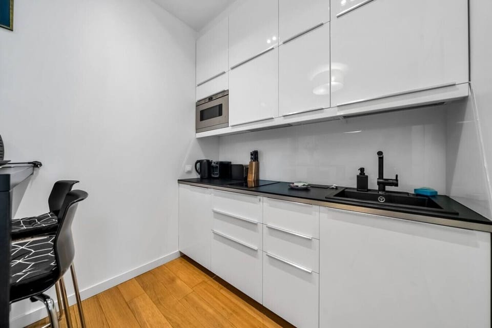 Kitchen with Dining Area | Book Now with RENTUJEMY.COM