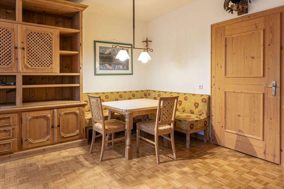 Apartment | Dining