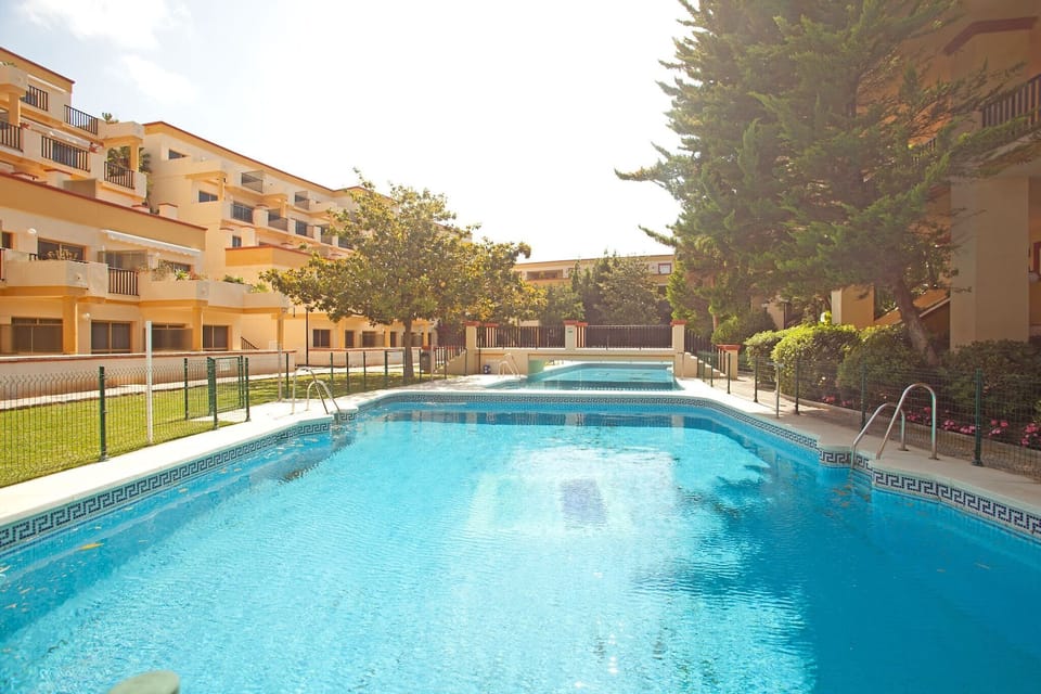 Holiday Home Swimming Pool