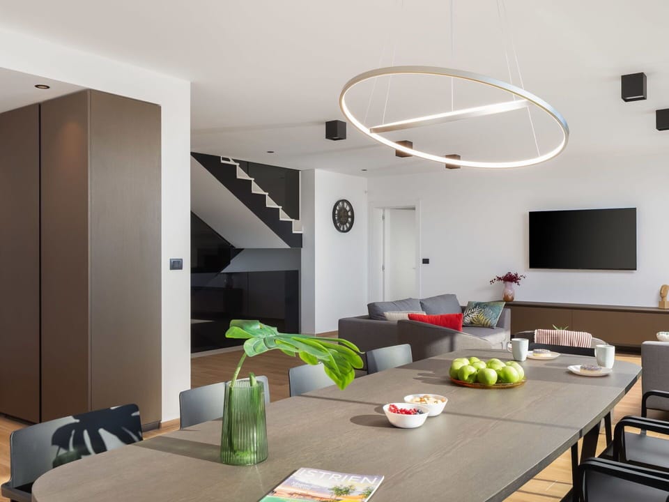 Apartment, Sea, Balcony, Shade, Hotel, Resort, Penthouse Apartment, Aluminium