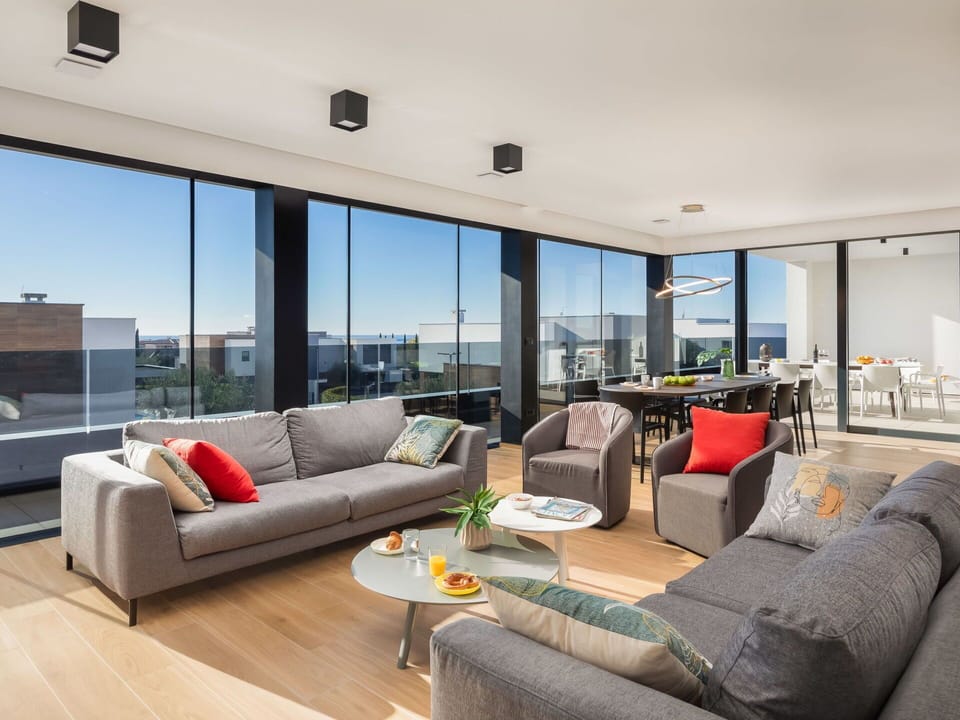 Apartment, Sea, Balcony, Shade, Hotel, Resort, Penthouse Apartment, Aluminium