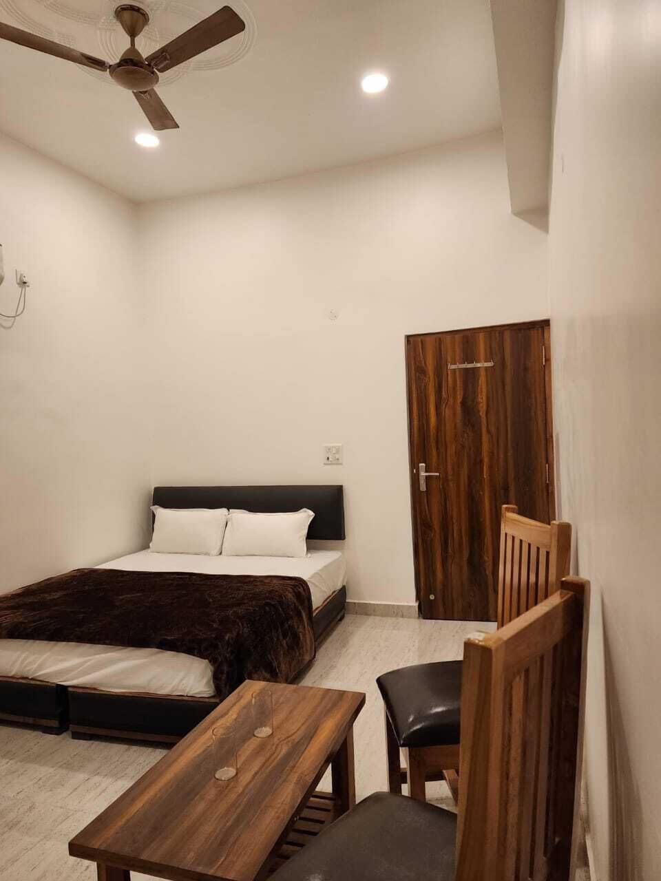 Deluxe Double Room | Desk, free WiFi