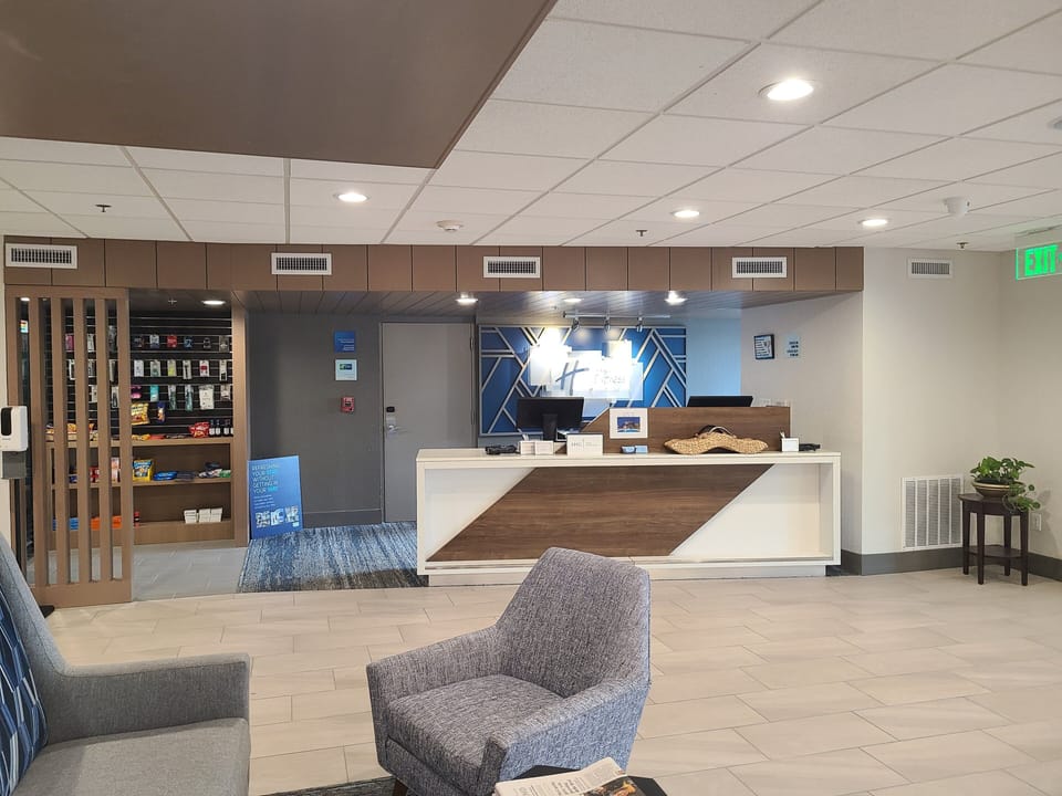 Holiday Inn Express & Suites Ft. Lauderdale N - Exec Airport by IHG Hotel in Oakland Park