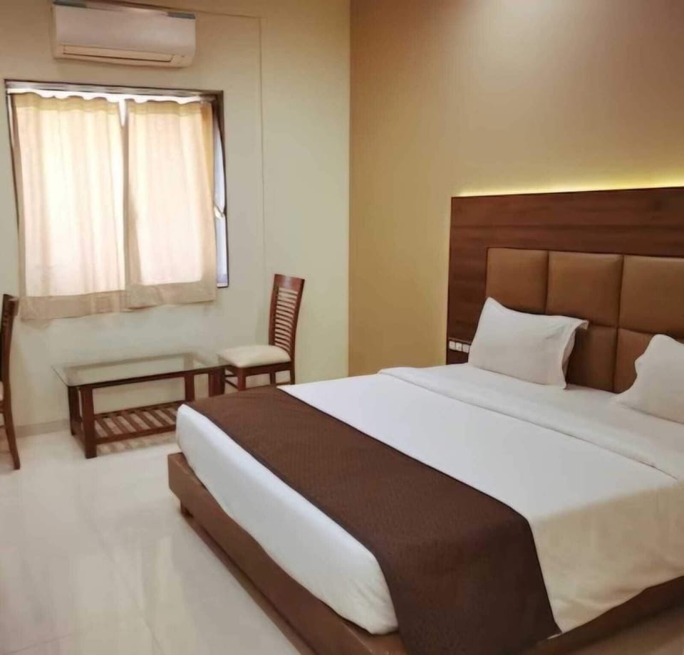 Superior Double Room | Desk, laptop workspace, WiFi (free)