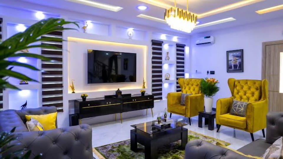 Family Apartment, Balcony, City View | Living area