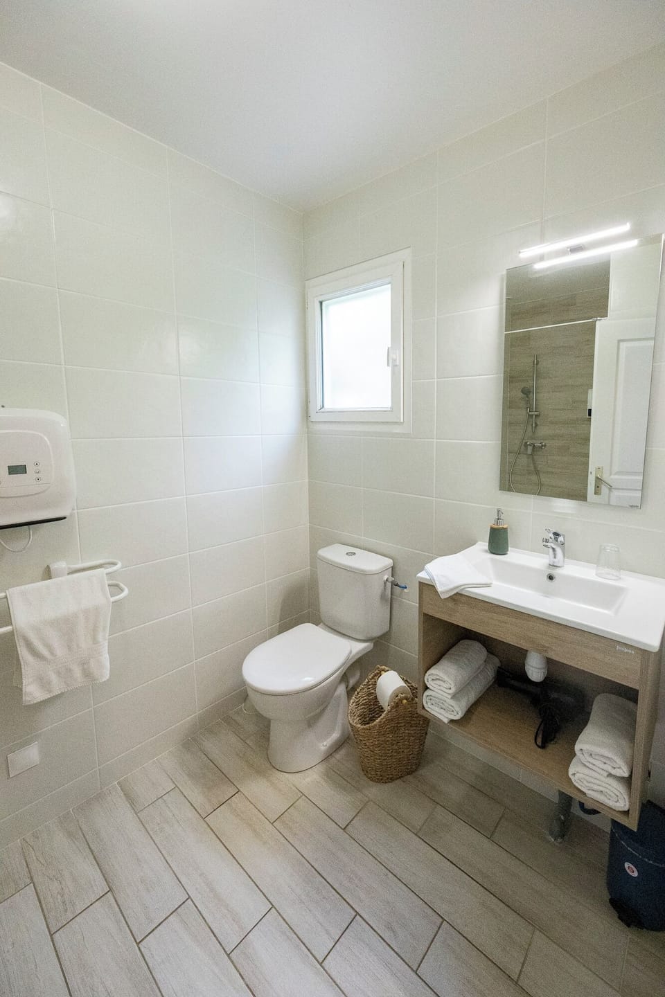 Comfort Double Room, Courtyard View | Bathroom | Shower, hair dryer, towels, soap
