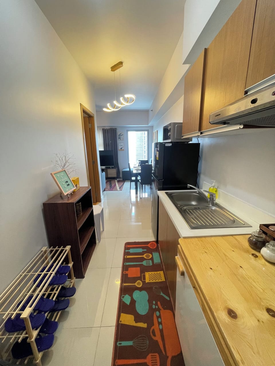 Luxury Condo, 1 Queen Bed, Balcony, Ocean View | Private kitchen | Electric kettle