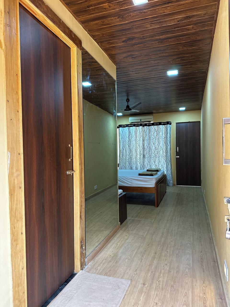 Luxury River View Cottage. | Select Comfort beds, WiFi (free)