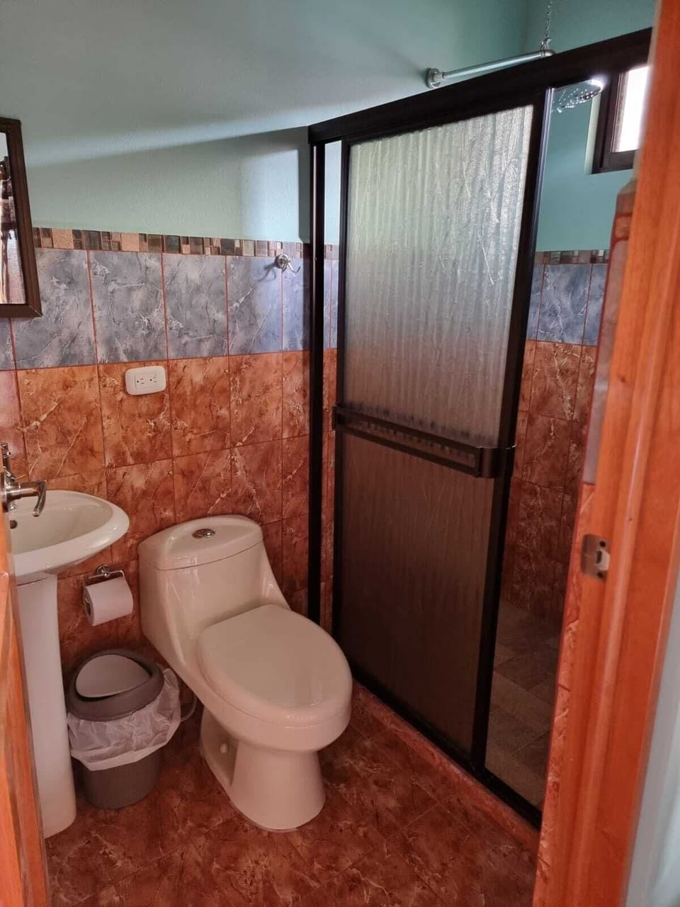 Shower, towels, soap, shampoo