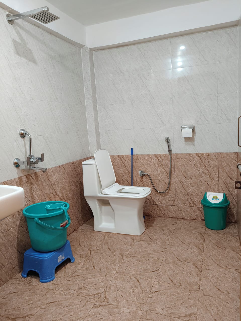 Comfort Double Room, Balcony, Valley View | Bathroom