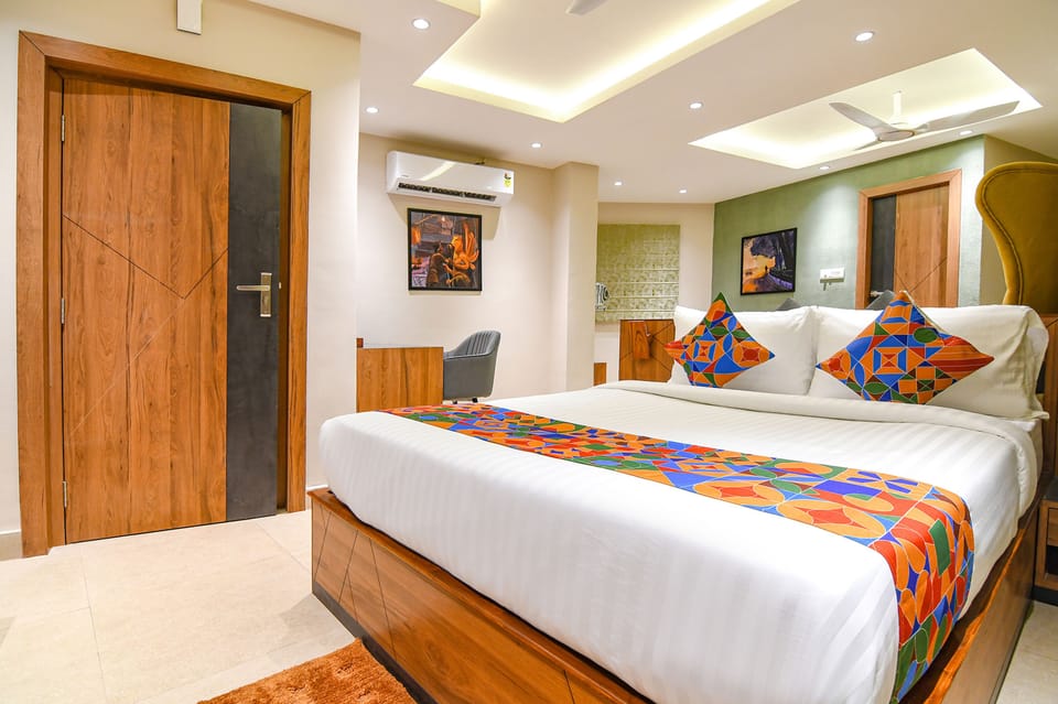 Executive Room | Egyptian cotton sheets, premium bedding, iron/ironing board, free WiFi