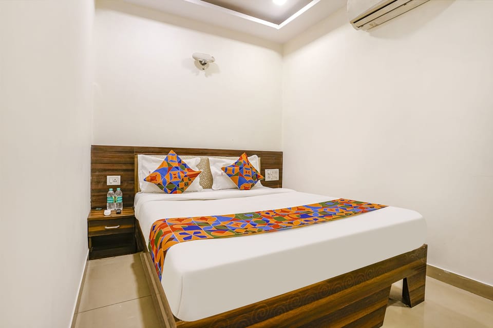 Deluxe Room | Egyptian cotton sheets, premium bedding, in-room safe, free WiFi