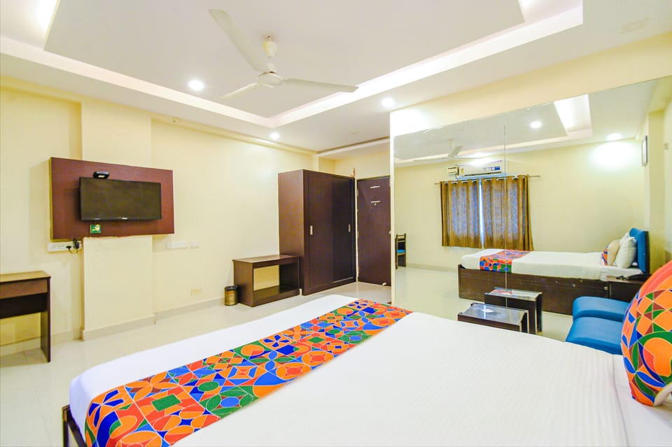Egyptian cotton sheets, premium bedding, free WiFi, bed sheets