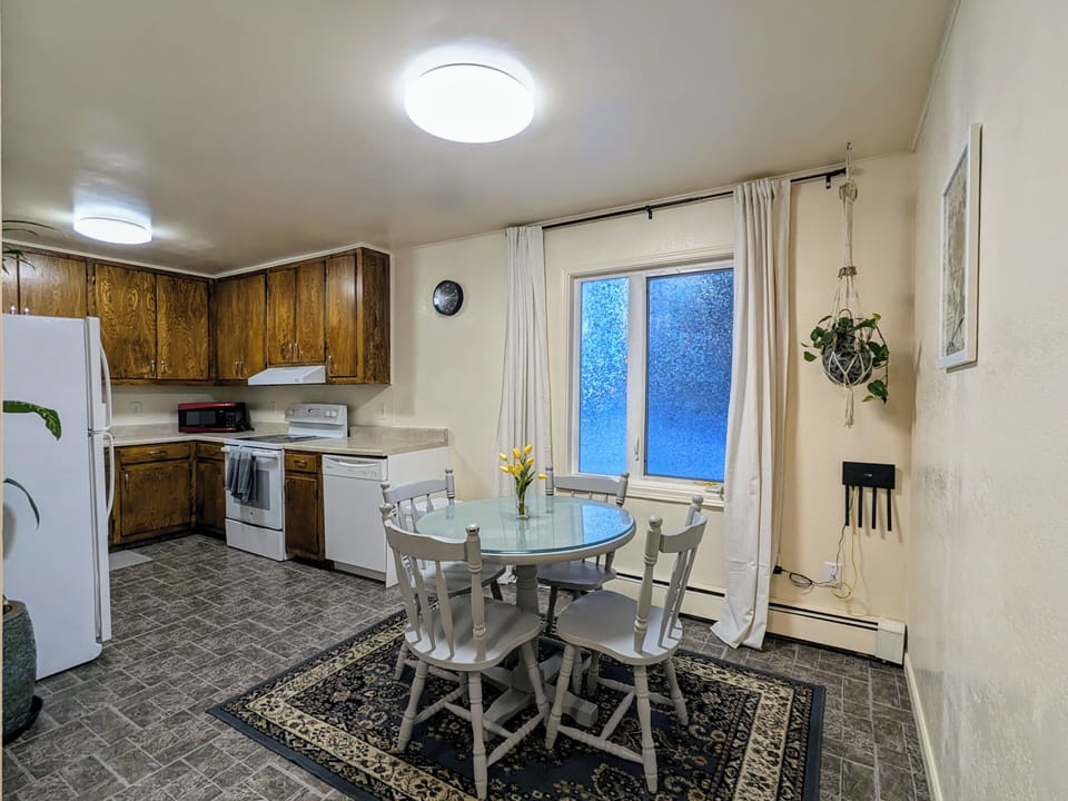 Cozy, fully-equipped kitchen with a dining area for 4.
