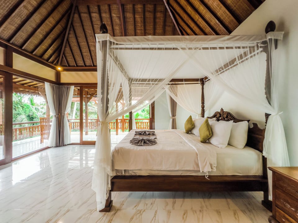 Suite | Desk, free WiFi, bed sheets