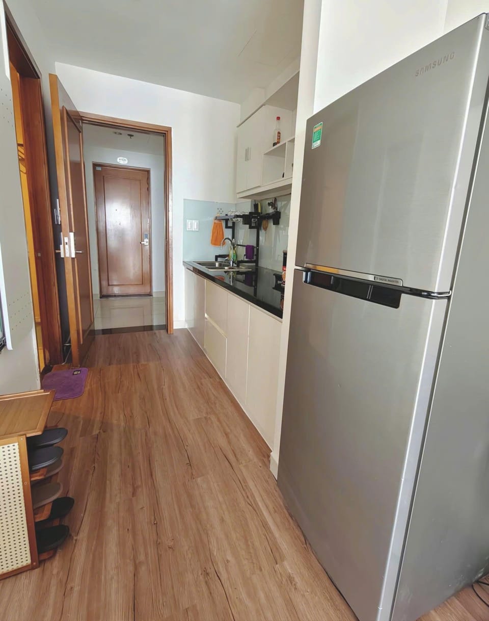 Basic Condo, City View | Private kitchen | Microwave, oven