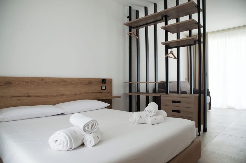 Panoramic Suite | 1 bedroom, minibar, in-room safe, laptop workspace