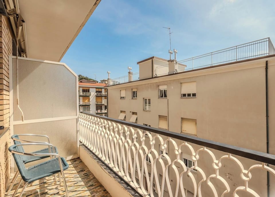 Comfort Double or Twin Room | Balcony