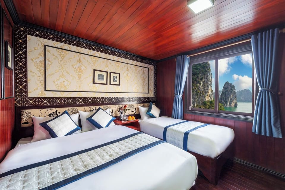 Hypo-allergenic bedding, minibar, desk, soundproofing