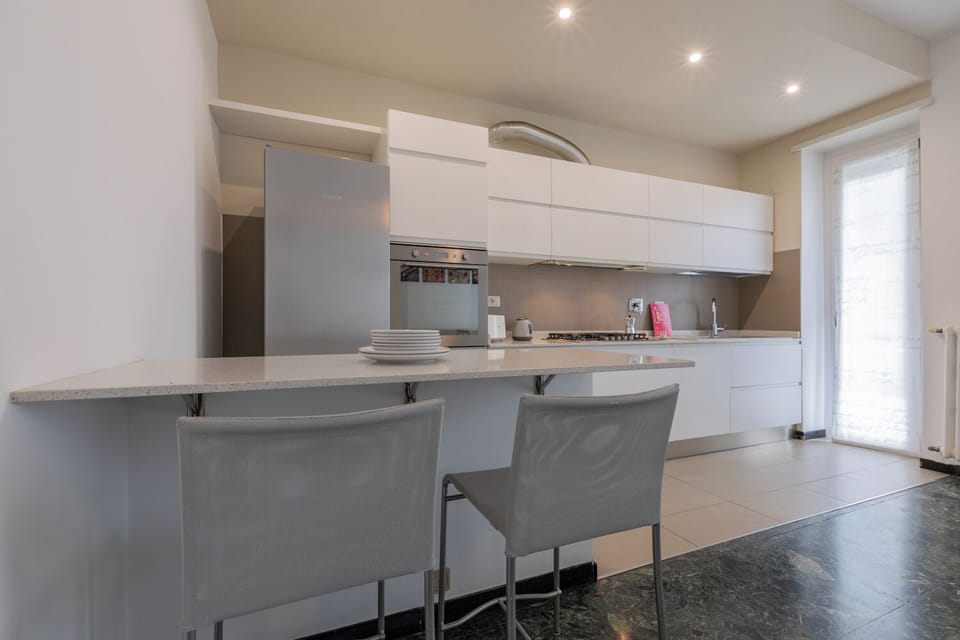 Apartment, Balcony | Private kitchen | Electric kettle