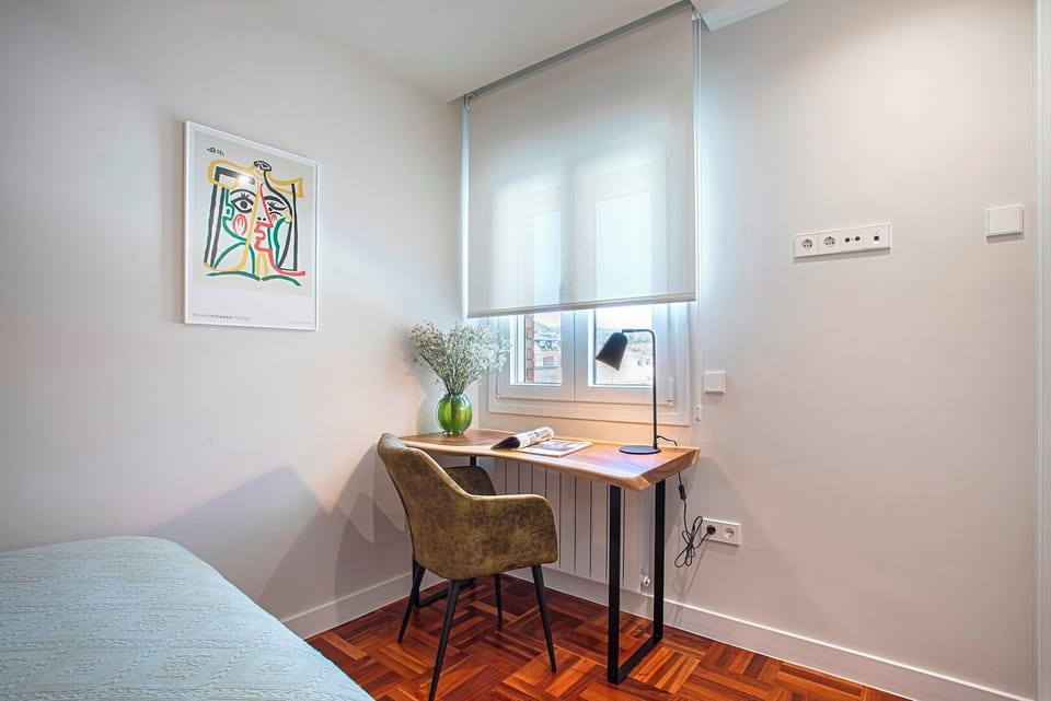 Apartment (3 Bedrooms) | 3 bedrooms, iron/ironing board, free cribs/infant beds, free WiFi
