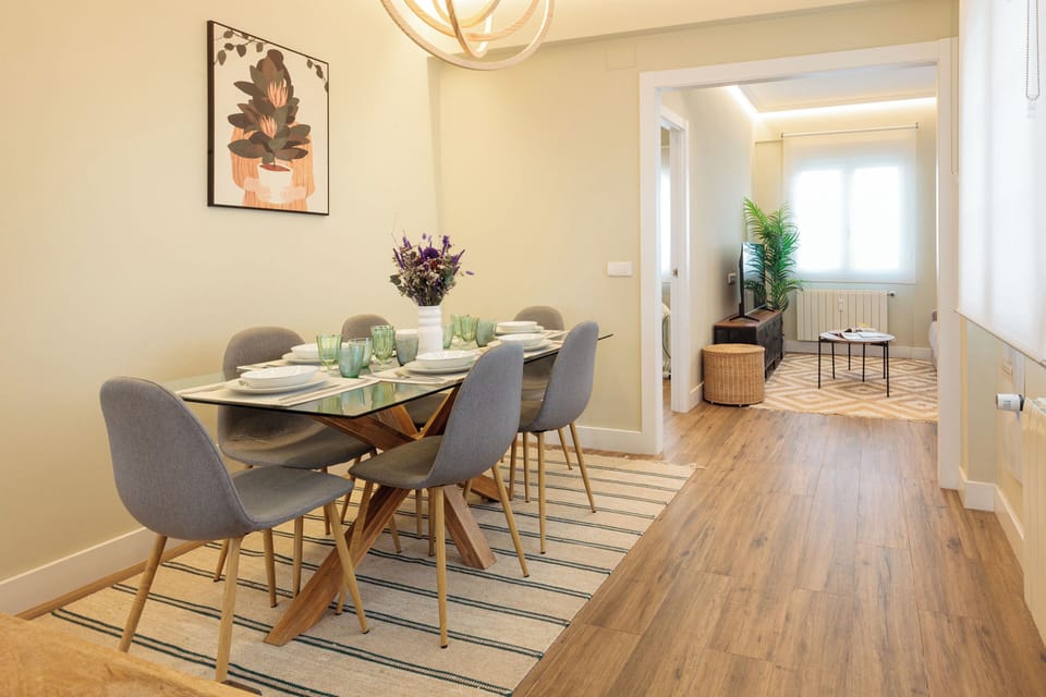 Apartment (2 Bedrooms) | In-room dining