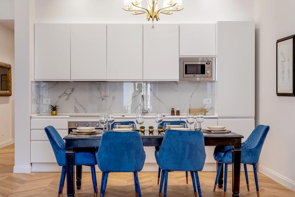 Apartment (3 Bedrooms) | Private kitchen | Fridge, microwave, oven, stovetop