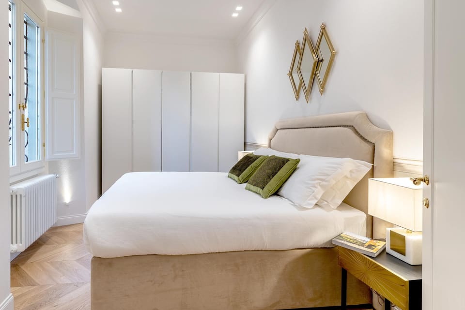 Apartment (3 Bedrooms) | 3 bedrooms, iron/ironing board, cribs (free), WiFi (free)