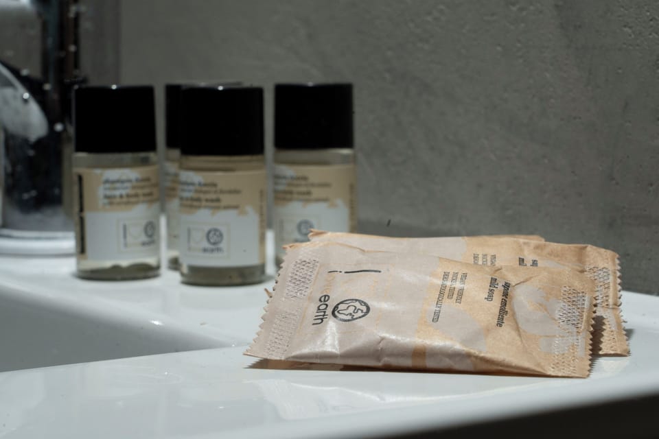 Basic Apartment | Bathroom | Bidet