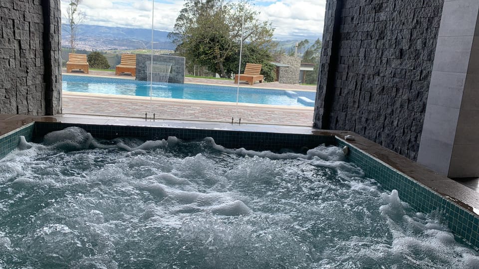 Indoor spa tub