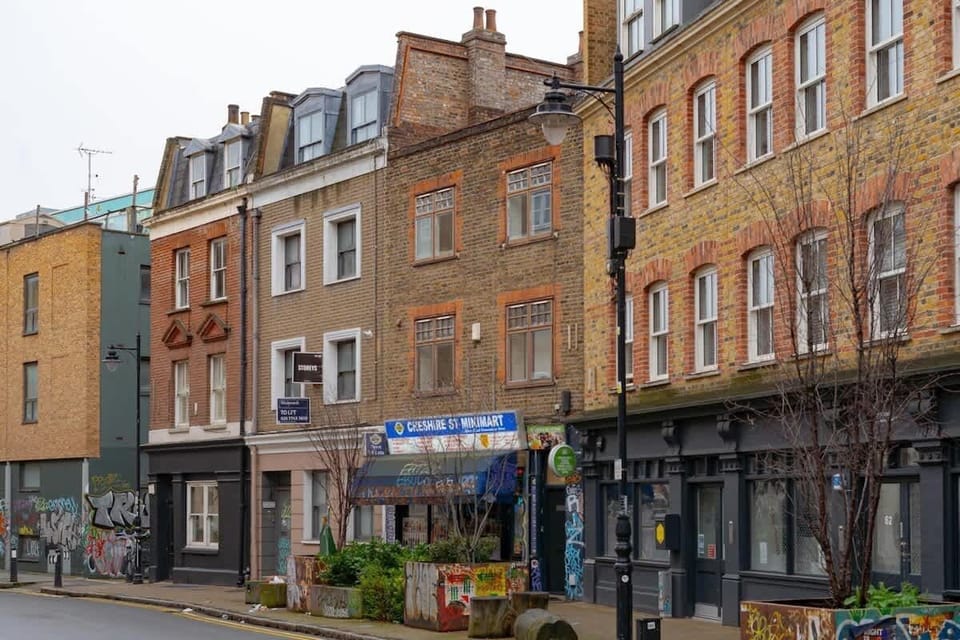 Quiet residential street in Shoreditch