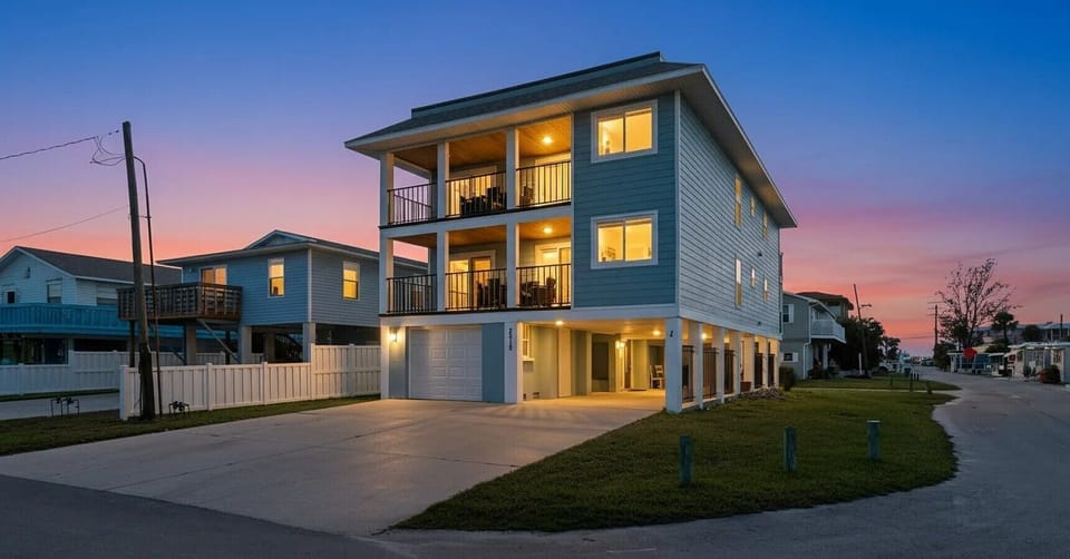 Welcome to your Bradenton Beach getaway!