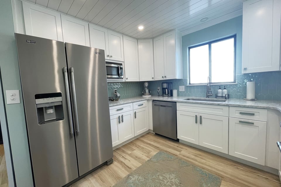 Wonderfully appointed Kitchen