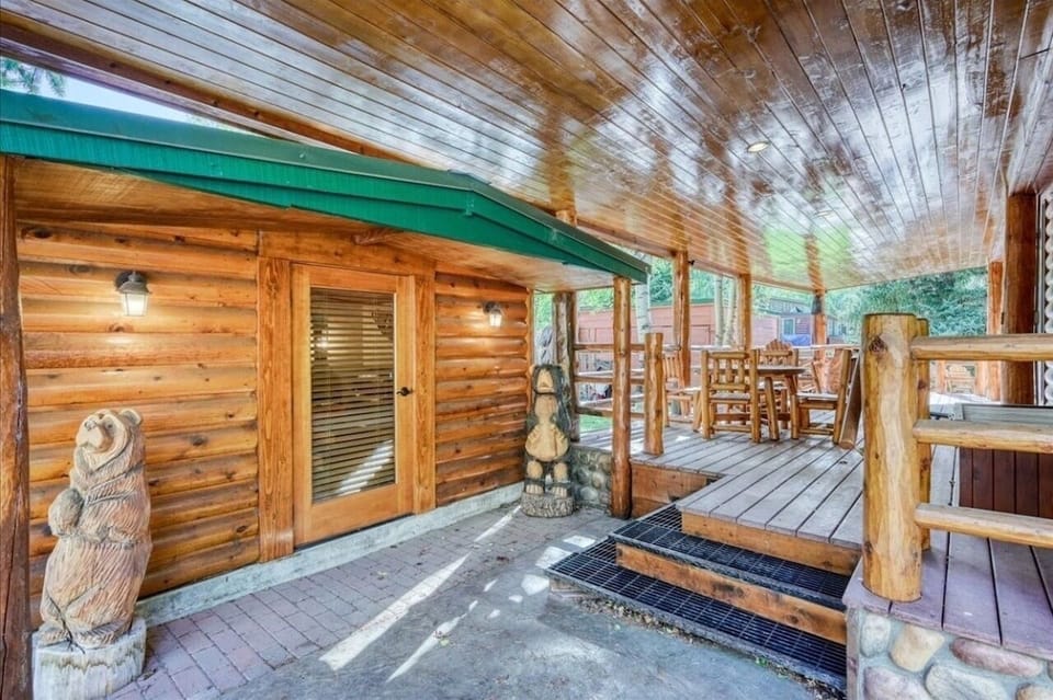 Large Covered porch