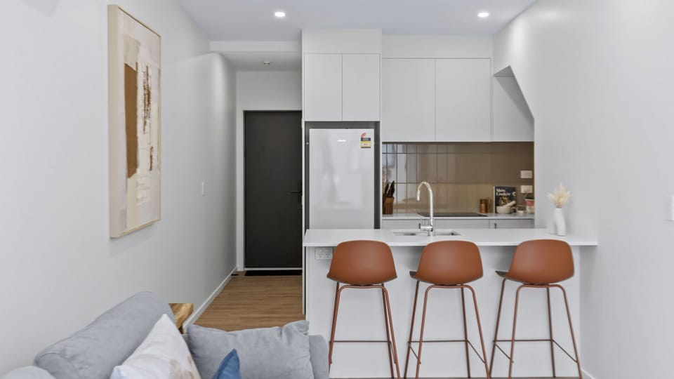 Full kitchen