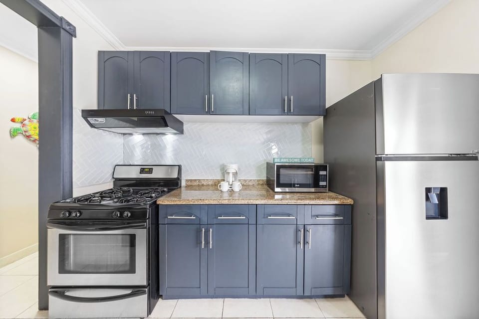 Opal 90 · Luxurious 4-bedroom Getaway in Noord (499)