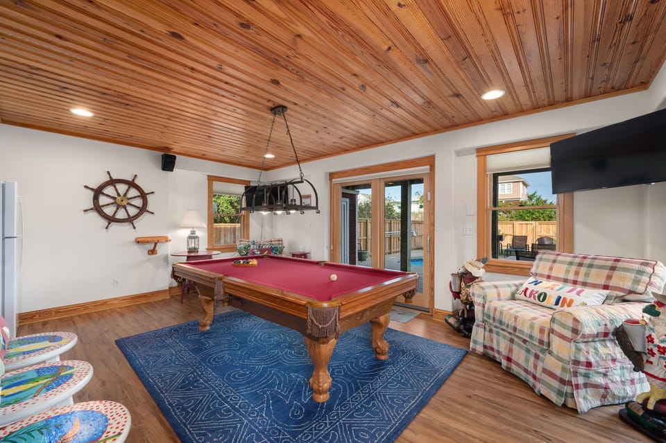 NH293: Saltwater Solace | LL Rec Room - Pool Table, Deck Access