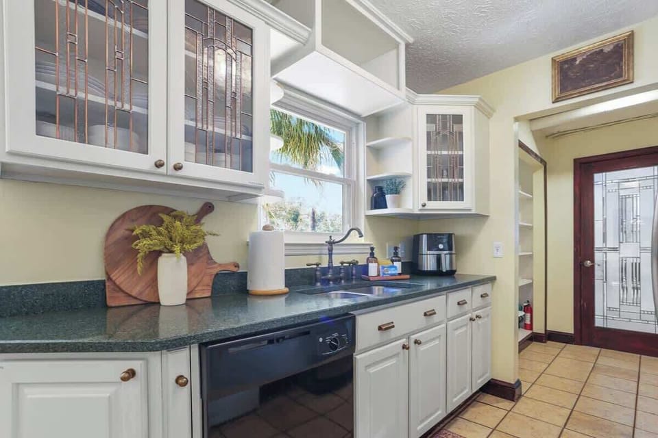 Let's cook! The long layout of this kitchen makes for easy movement while cooking. 
