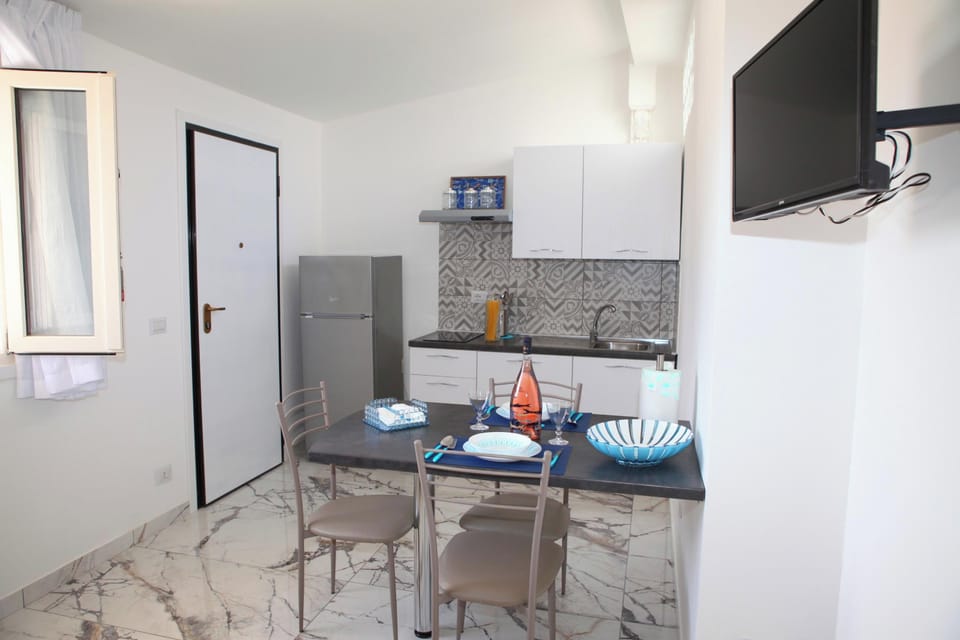 Kitchen and dining area