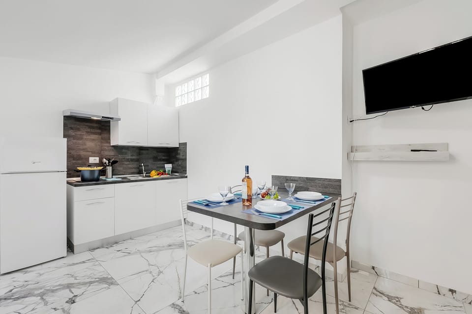 Kitchen and dining area