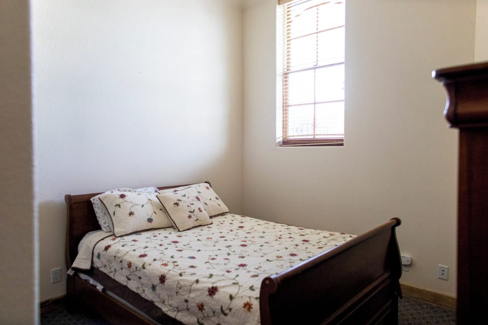 Bedroom (1)