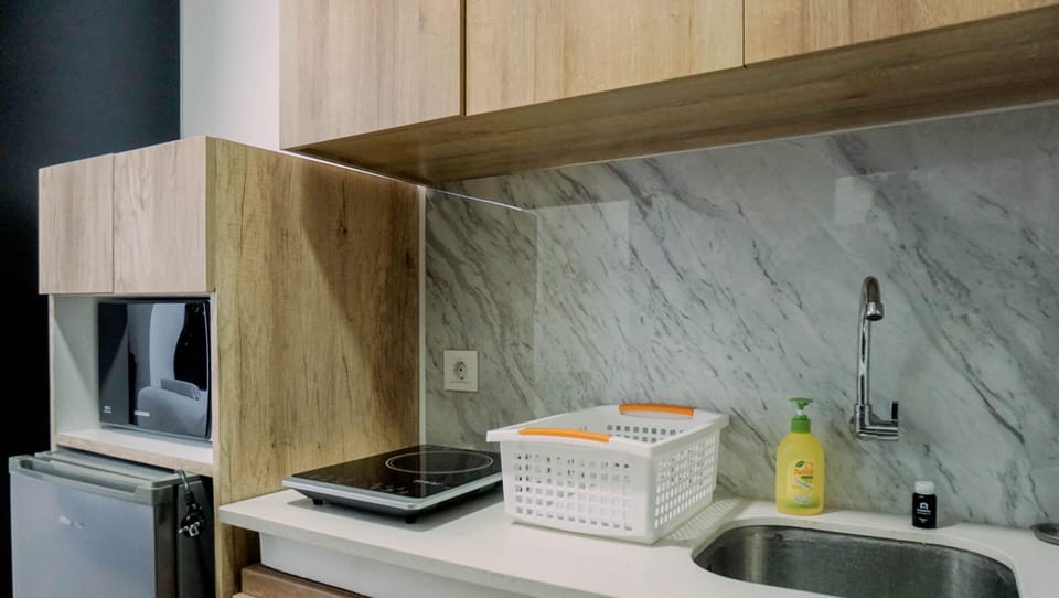 Studio | Private kitchen | Full-size fridge, microwave, stovetop, rice cooker