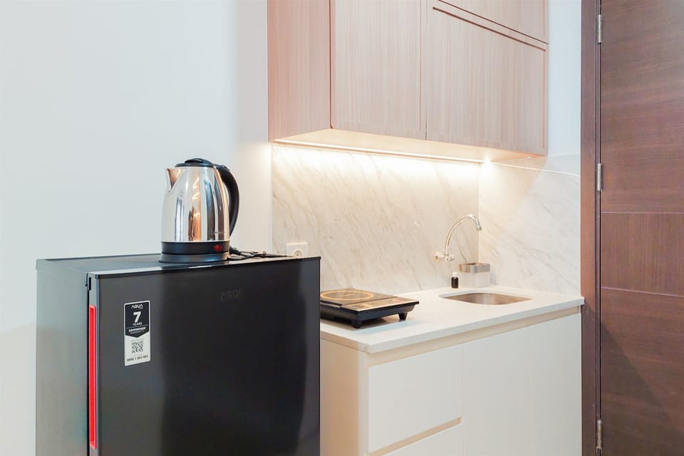 Studio | Private kitchen | Full-size fridge, stovetop, rice cooker