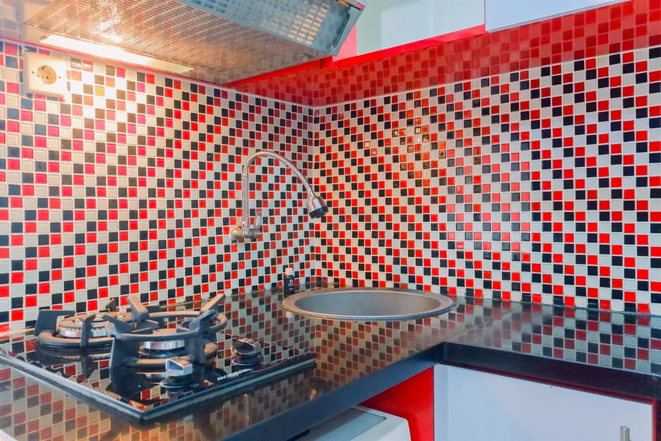 Apartment | Private kitchen | Full-size fridge, stovetop, rice cooker, dining tables