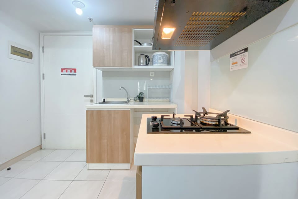 Apartment | Private kitchen | Full-size fridge, stovetop, rice cooker