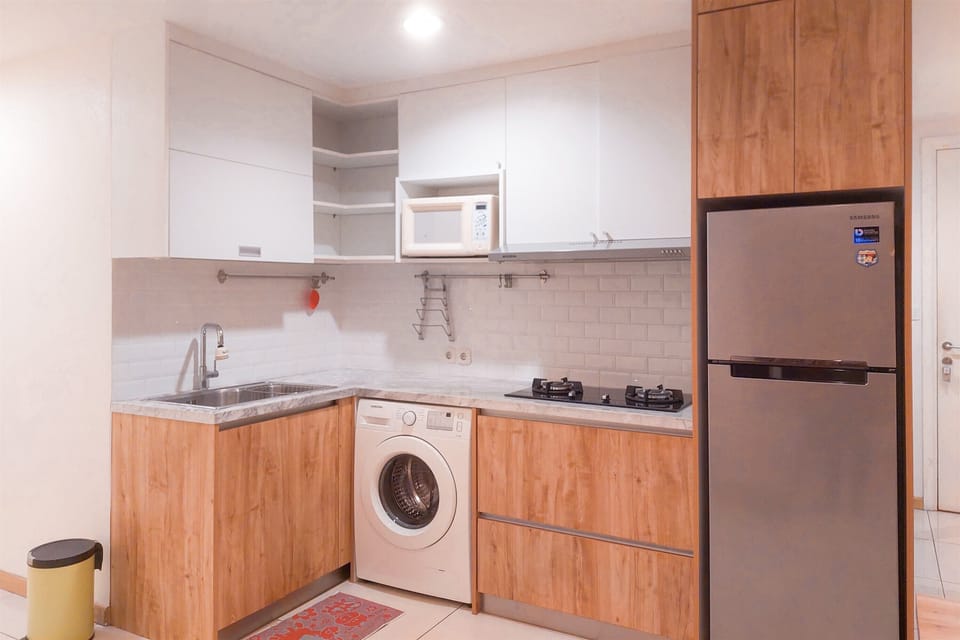 Apartment | Private kitchen | Full-size fridge, microwave, stovetop, rice cooker