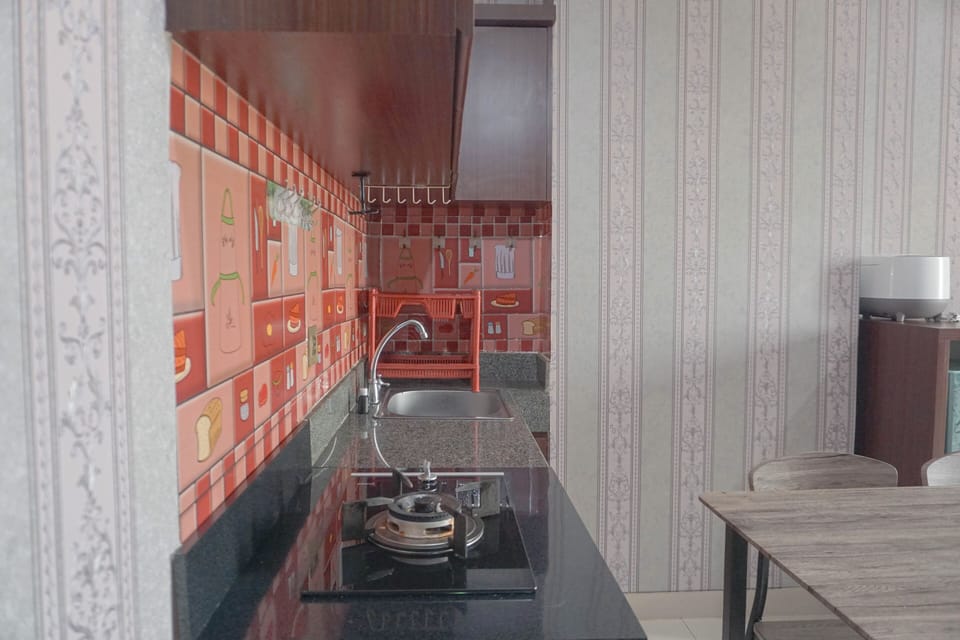 Apartment | Private kitchen | Full-size fridge, stovetop, rice cooker, dining tables