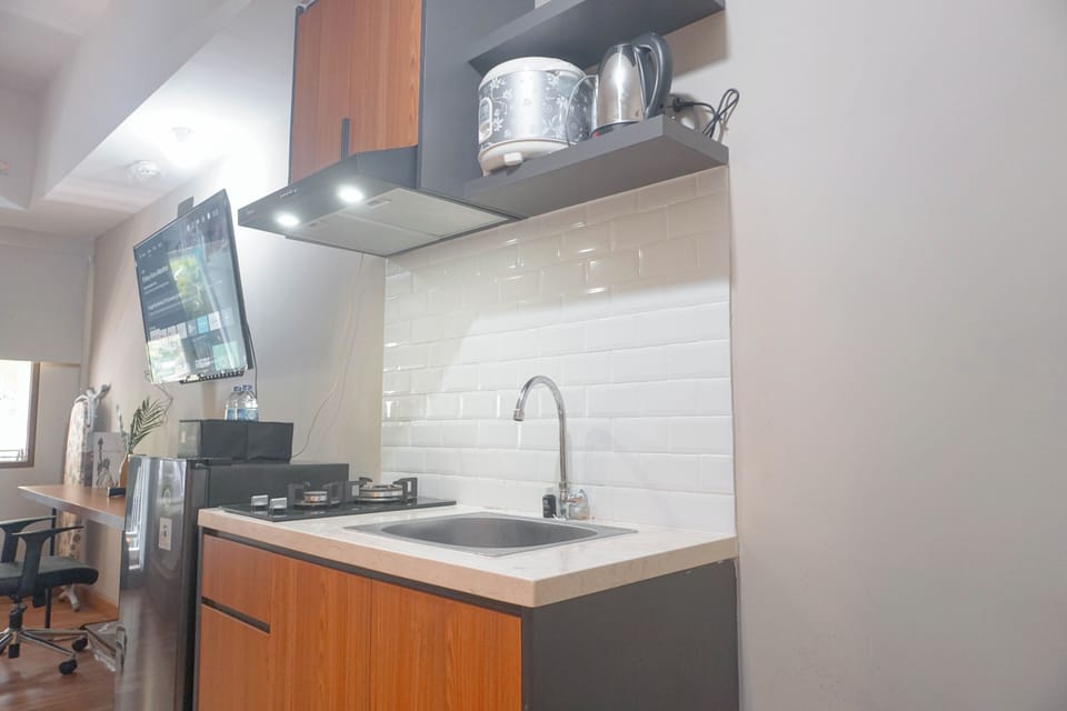 Studio | Private kitchen | Full-size fridge, stovetop, electric kettle, rice cooker